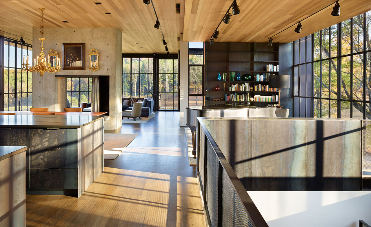 Western Massachusetts House with Reliant series hot rolled steel windows