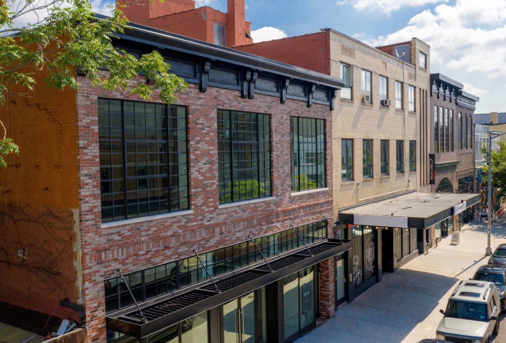 Custom thermally broken storefront steel windows and doors by Optimum Window